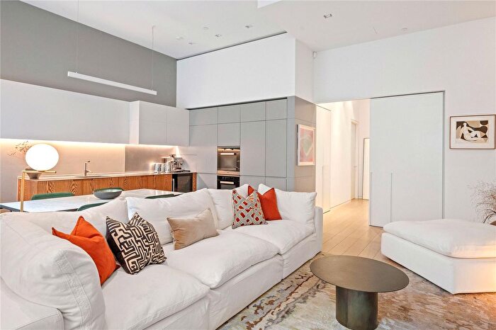 2 Bedroom Flat To Rent In Bartholomew Close, London, EC1A