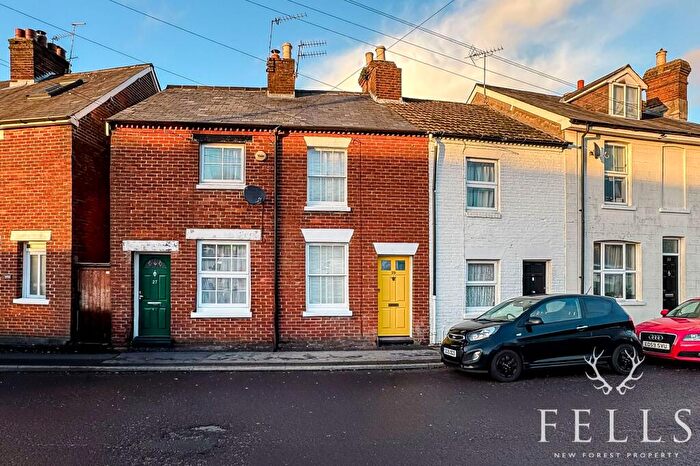 2 Bedroom Terraced House For Sale In Hightown Road, Ringwood, BH24
