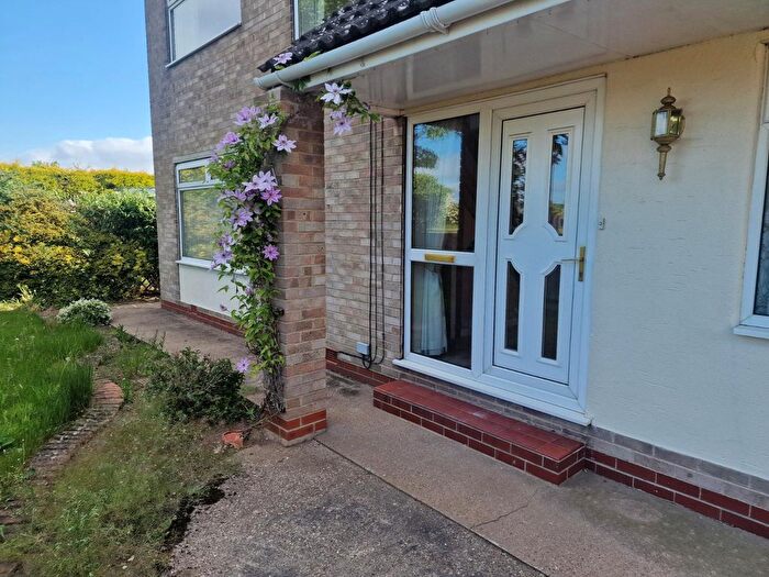 4 Bedroom Detached House To Rent In The Parkway, Willerby, HU10