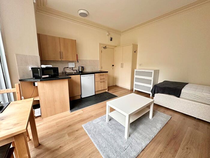 Apartment To Rent In Parkers Road, Broomhill, S10