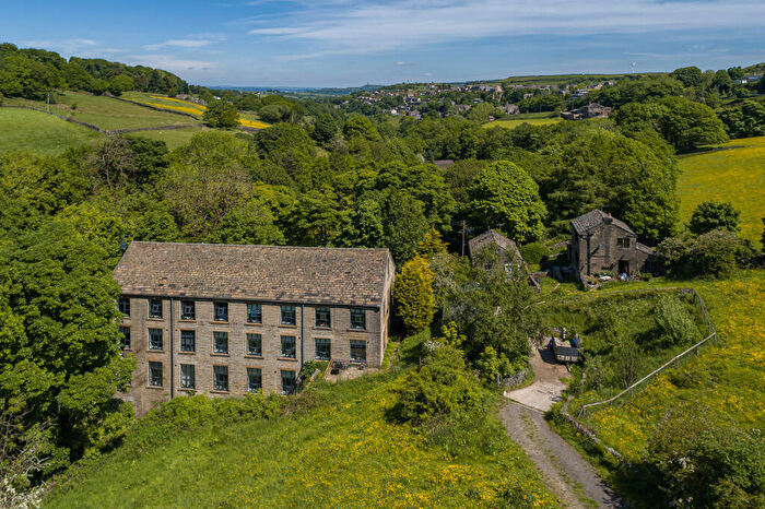 2 Bedroom Apartment For Sale In Green Lane Mill, Green Lane, Holmfirth, HD9