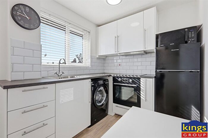 1 Bedroom Flat To Rent In Green Pond Close, London, E17