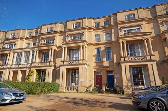 2 Bedroom Flat To Rent In Lansdown Terrace GL50
