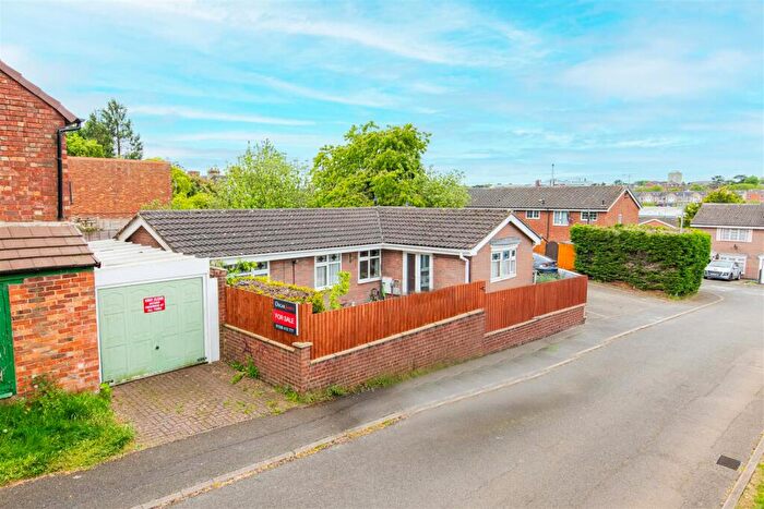 2 Bedroom Bungalow For Sale In Ashley Court, Kettering, NN16