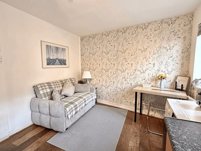 1 Bedroom Flat To Rent In Oxford Street, W1D