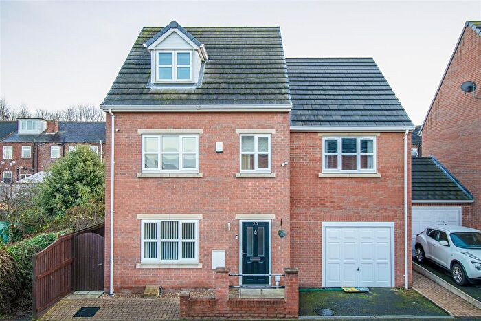 5 Bedroom Detached House For Sale In Gilcar Street, Normanton, WF6