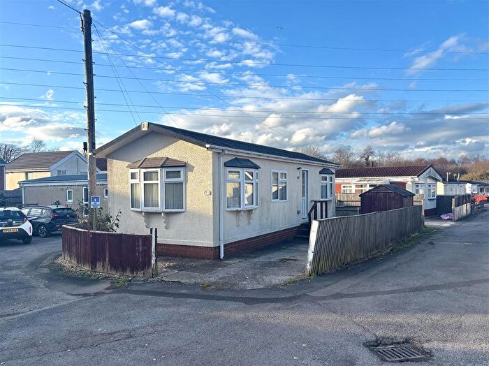 2 Bedroom Park Home For Sale In Oakland Park, Ystrad Road, Fforestfach, Swansea, SA5