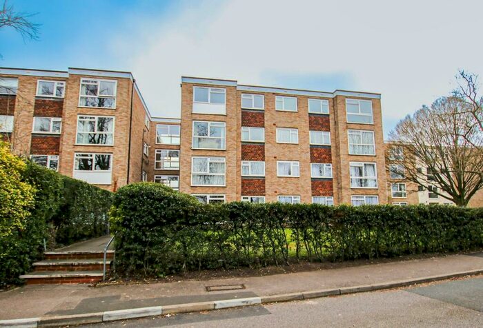 1 Bedroom Flat To Rent In Brodie House, Harcourt Avenue, Wallington, SM6