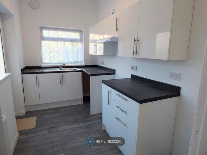 2 Bedroom End Of Terrace House To Rent In Ormington Villas, Hull, HU9