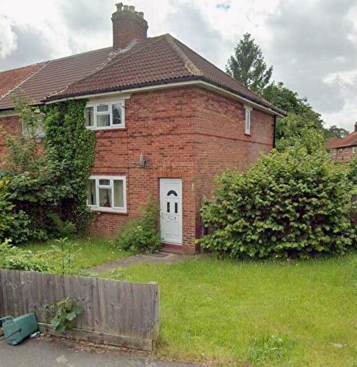 4 Bedroom Semi-Detached House To Rent In Cardwell Crescent, Headington, Hmo Ready Sharers, OX3
