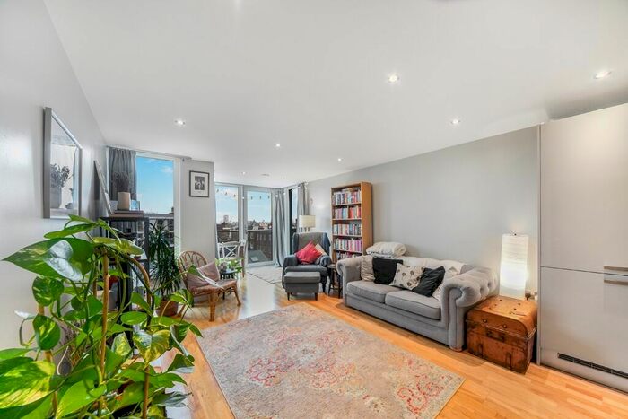 2 Bedroom Flat To Rent In Seager Place, London, SE8