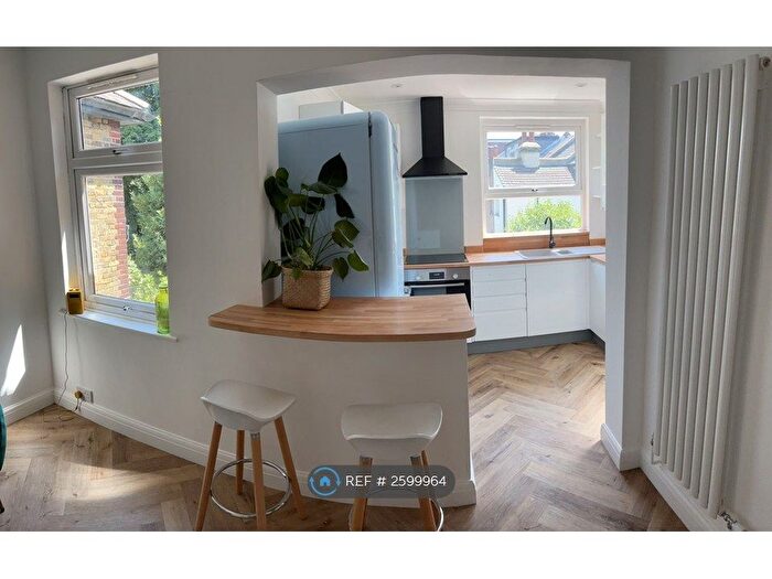2 Bedroom Maisonette To Rent In Brampton Road, London, CR0