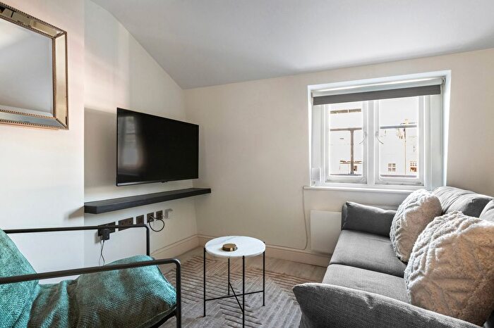 3 Bedroom Flat To Rent In Tyburnia, W2