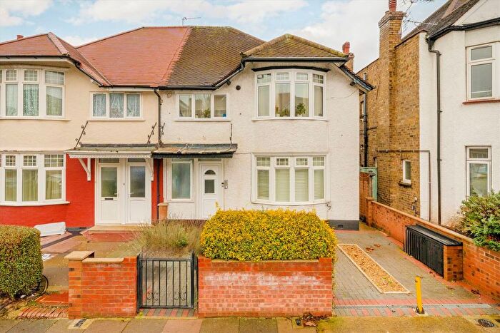 1 Bedroom Flat To Rent In Melrose Avenue, Willesden Green, NW2