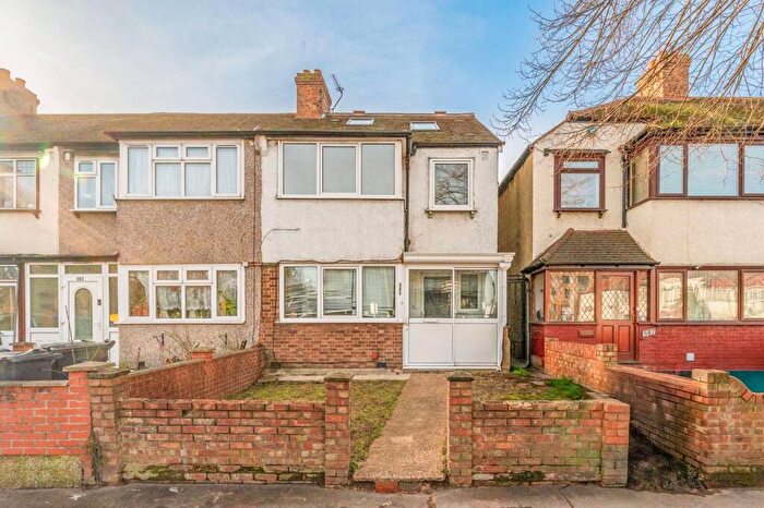 4 Bedroom End Of Terrace House To Rent In Mitcham Road, Mitcham, Croydon, CR0