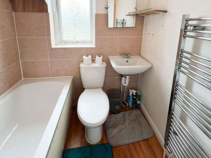 4 Bedroom Terraced House To Rent In Sixth Avenue, Horfield, BS7