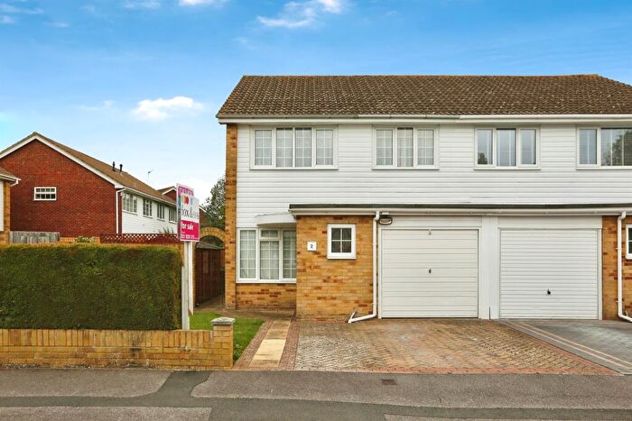 4 Bedroom Semi-Detached House For Sale In Fairthorne Gardens, Gosport, PO12