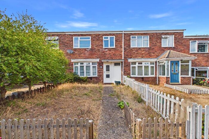 3 Bedroom Terraced House For Sale In New Kiln Road, Colchester, CO3
