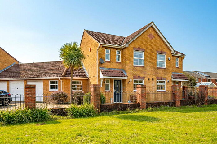 3 Bedroom Semi Detached House For Sale In Aelfric Meadow, Portishead, Bristol, BS20