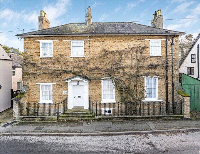 4 Bedroom Detached House For Sale In High Street, Pitsford, Northamptonshire, NN6