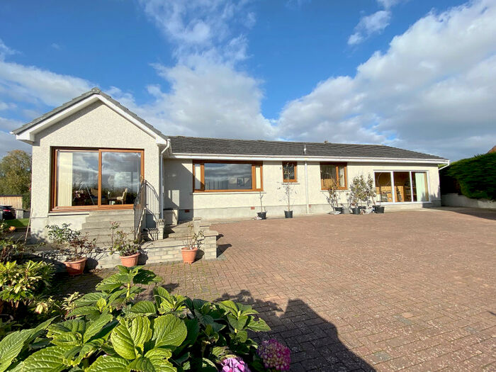 3 Bedroom Detached Bungalow For Sale In Darroch Brae, Alness, IV17