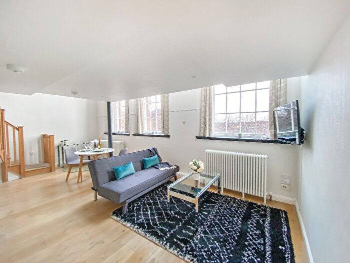 1 Bedroom Flat To Rent In Flat, Mcdonald Road, Broughton, Edinburgh, EH7