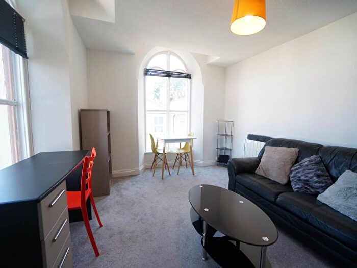 1 Bedroom Apartment To Rent In York Place, Bangor, LL57