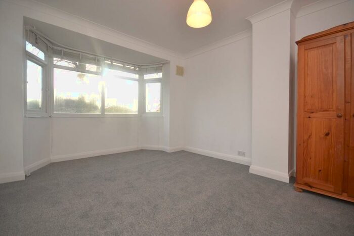 3 Bedroom Semi-Detached House To Rent In The Drive, Reading, RG6