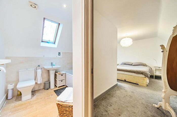 2 Bedroom Maisonette For Sale In Queens Terrace, Ongar, CM5