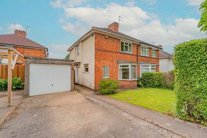 2 Bedroom Semi-Detached House To Rent In Lyndworth Road, Birmingham, B30