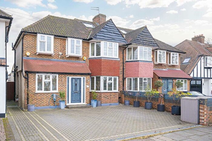 5 Bedroom Semi Detached House For Sale In Bridge Way, Whitton, TW2