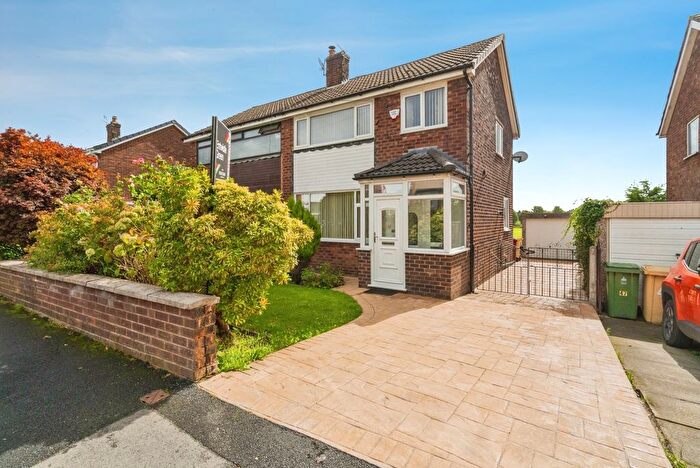 3 Bedroom Semi Detached House For Sale In Holcombe Close, Kearsley, Bolton, Greater Manchester, BL4