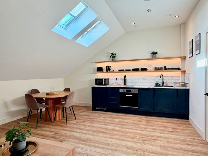 1 Bedroom Flat To Rent In Craddock Street, City Centre, SA1