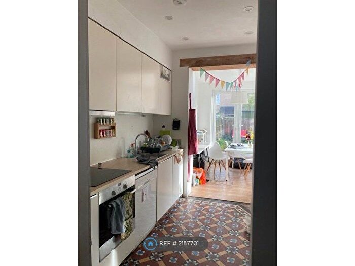 3 Bedroom End Of Terrace House To Rent In Lichfield Road, London, E6