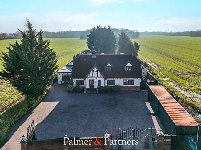 5 Bedroom Detached House For Sale In Coggeshall Road, Braintree, Essex, CM77