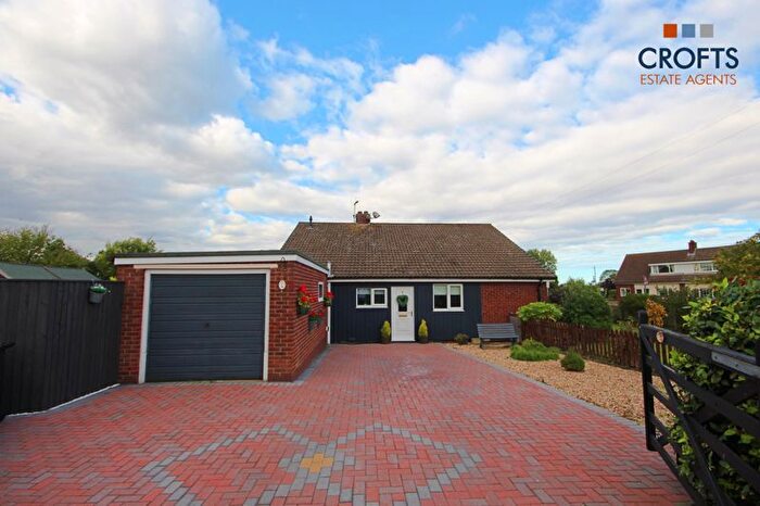 3 Bedroom Semi-Detached Bungalow For Sale In Bradford Road, Immingham, DN40