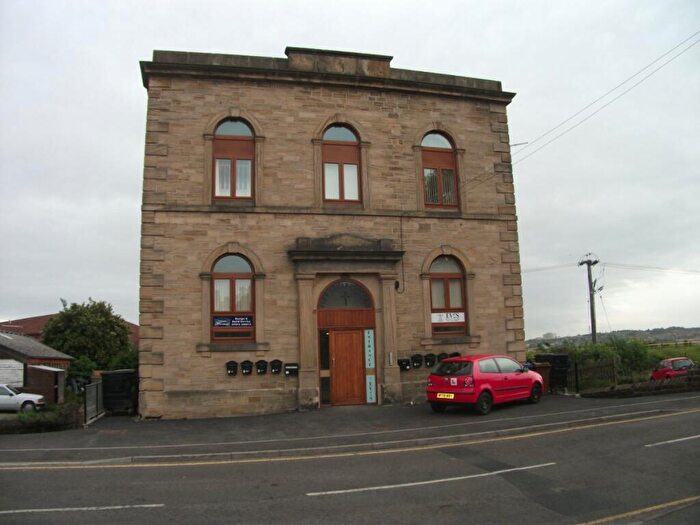 2 Bedroom Apartment To Rent In Spark Lane, Mapplewell, S75