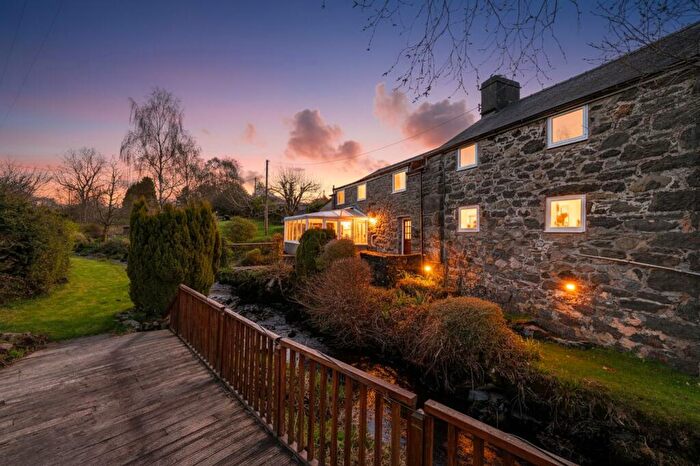 4 Bedroom Detached House For Sale In Cefn Ddwysarn, Bala, LL23