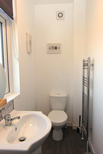1 Bedroom Flat To Rent In Ashton Hill Lane, Droylsden, M43