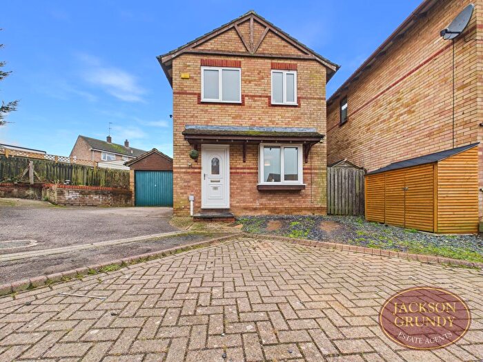 3 Bedroom Detached House For Sale In Epping Walk, Daventry, NN11