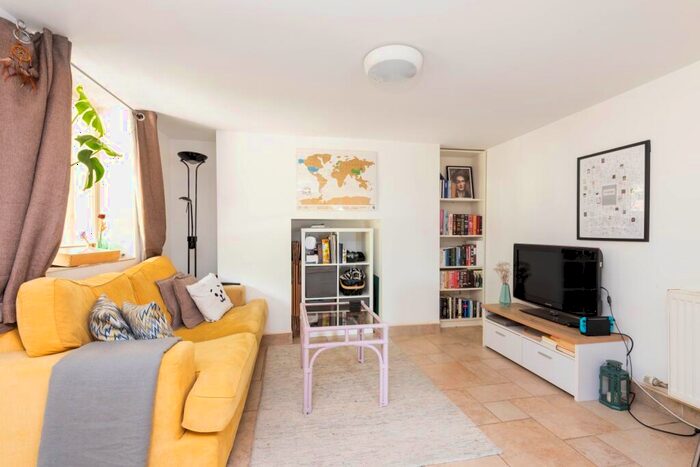 1 Bedroom Apartment To Rent In Abingdon Road, Oxford, Oxfordshire, OX1
