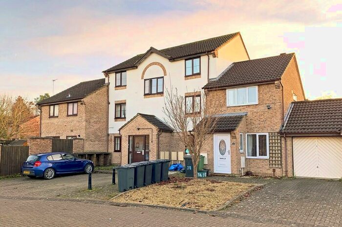 1 Bedroom Flat To Rent In Hucclecote, Gloucester, GL3