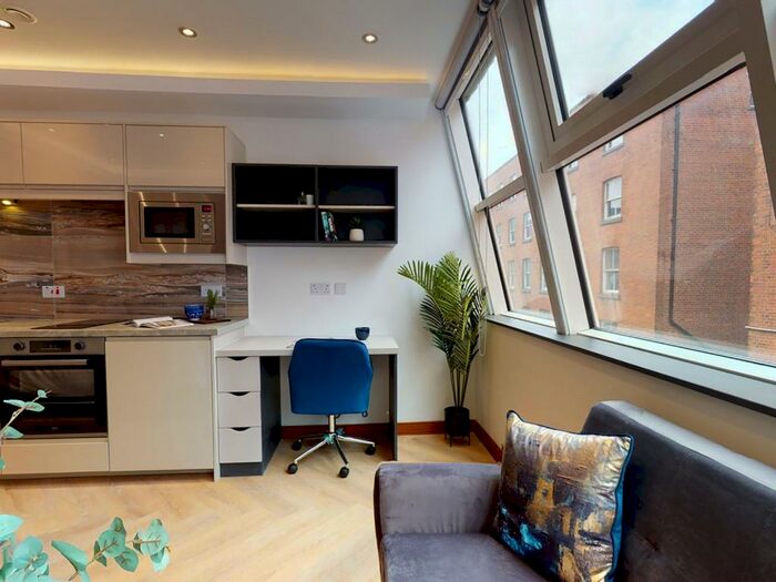 Studio To Rent In Minshull Street, Manchester, Greater Manchester, M1