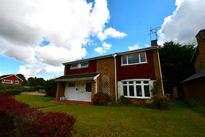 4 Bedroom House To Rent In Bedroom Detached House In Godalming, GU7