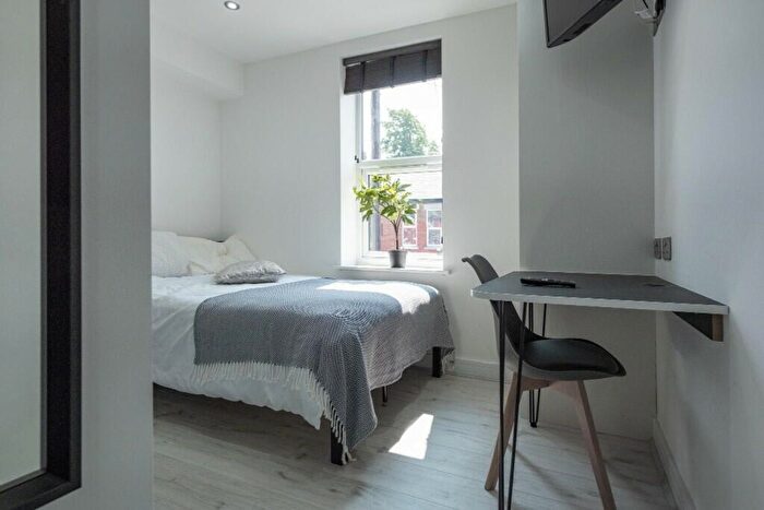 6 Bedroom House To Rent In Vernon Street, Lincoln, LN5