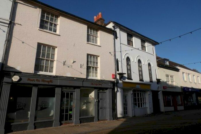1 Bedroom Flat To Rent In Church Street, Romsey, SO51