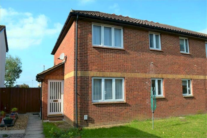 1 Bedroom Cluster House To Rent In Dickens Court, Biggleswade, SG18