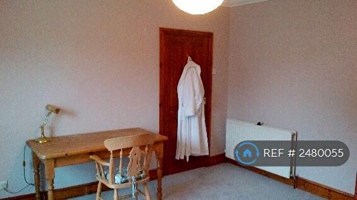 Studio To Rent In Finchley Central, London, N3