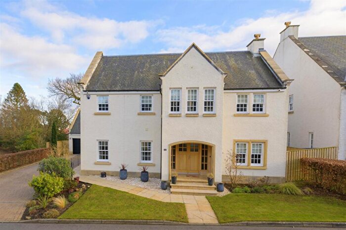 4 Bedroom Detached House For Sale In Middleton Park, Keltybridge, KY4