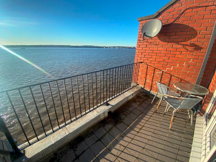 2 Bedroom Flat To Rent In Armstrong Quay, Liverpool, L3